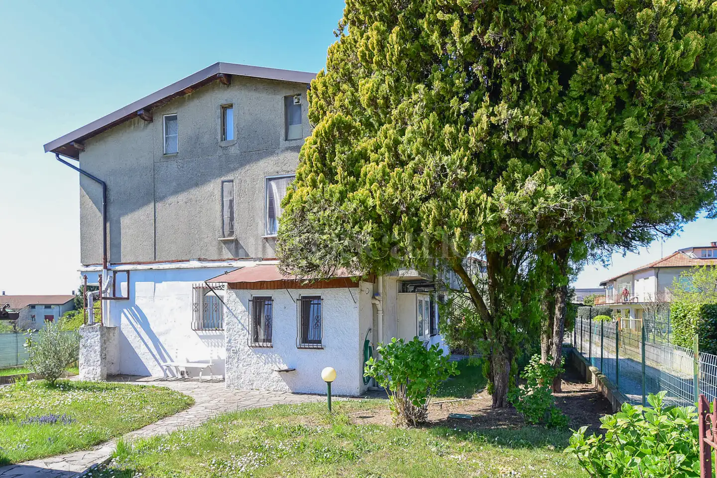 Casa Indipendente in vendita di 180 mq a €305.000 (rif. 23/2026)