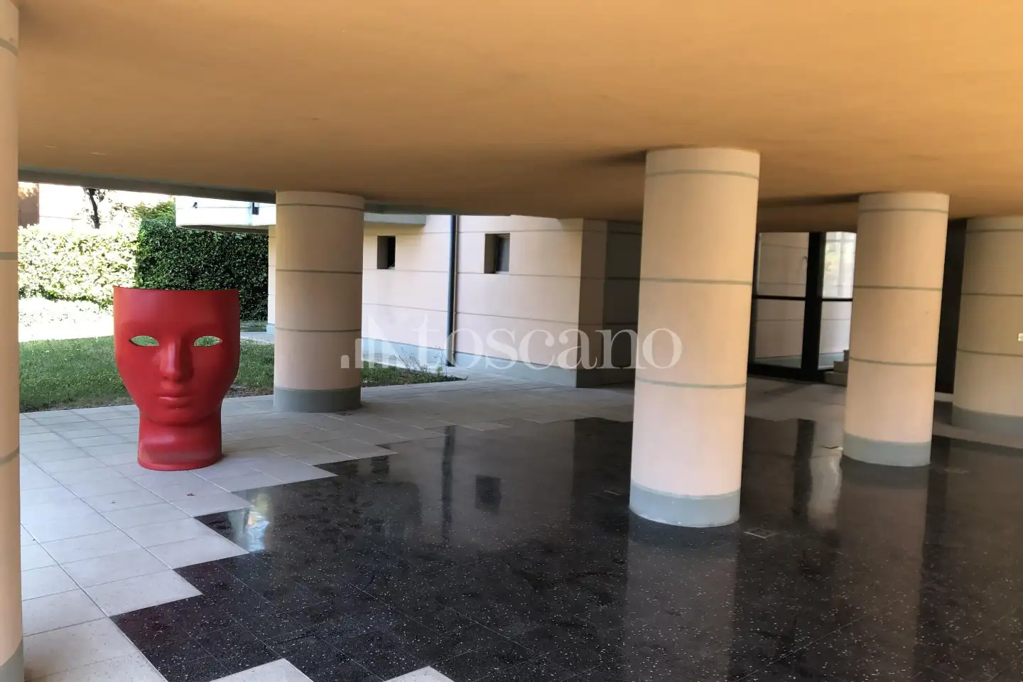 Ufficio in vendita di 95 mq a €830 (rif. MRE1134AF-A)