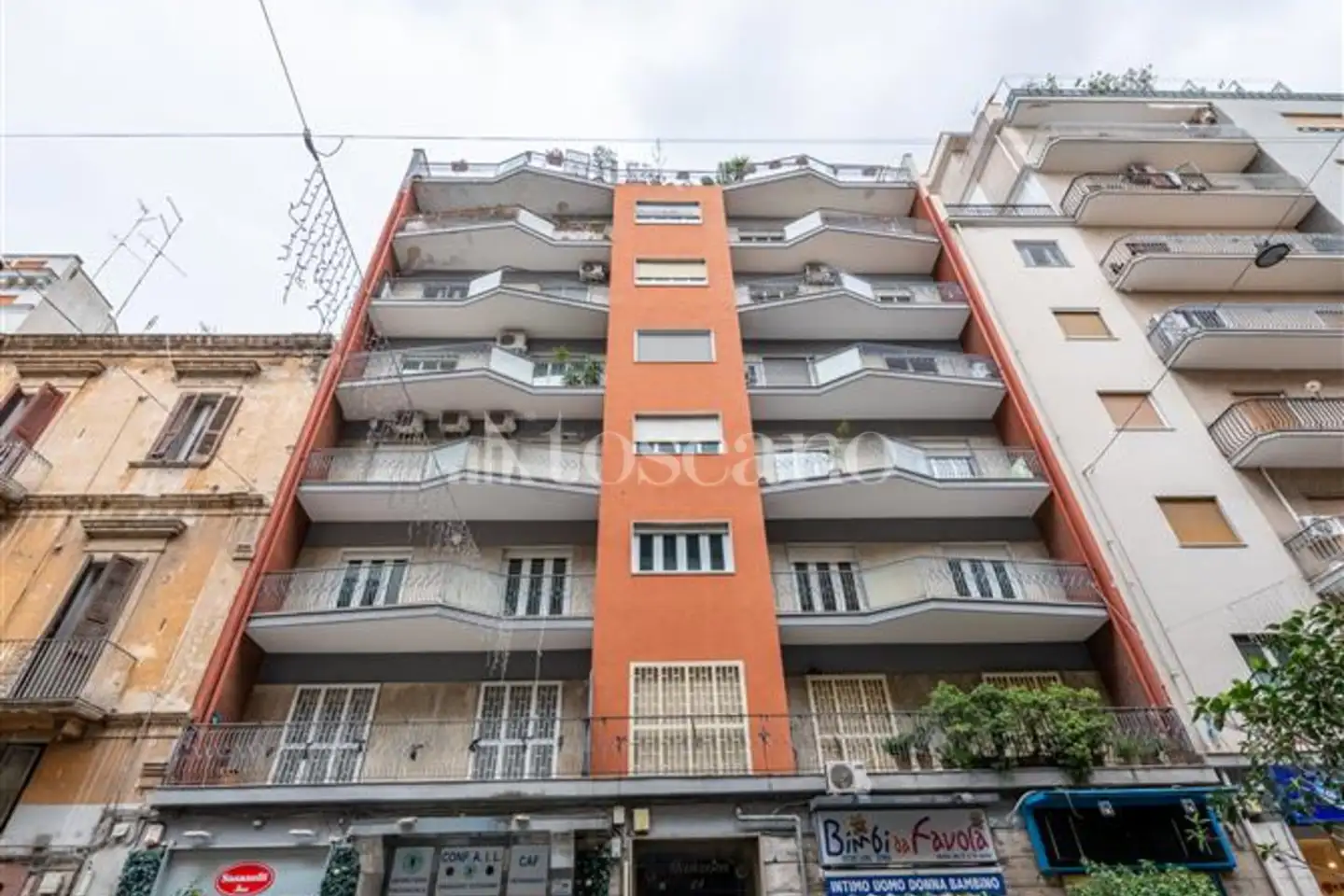 Ufficio in affitto di 150 mq a €1.300 (rif. 5/2026)