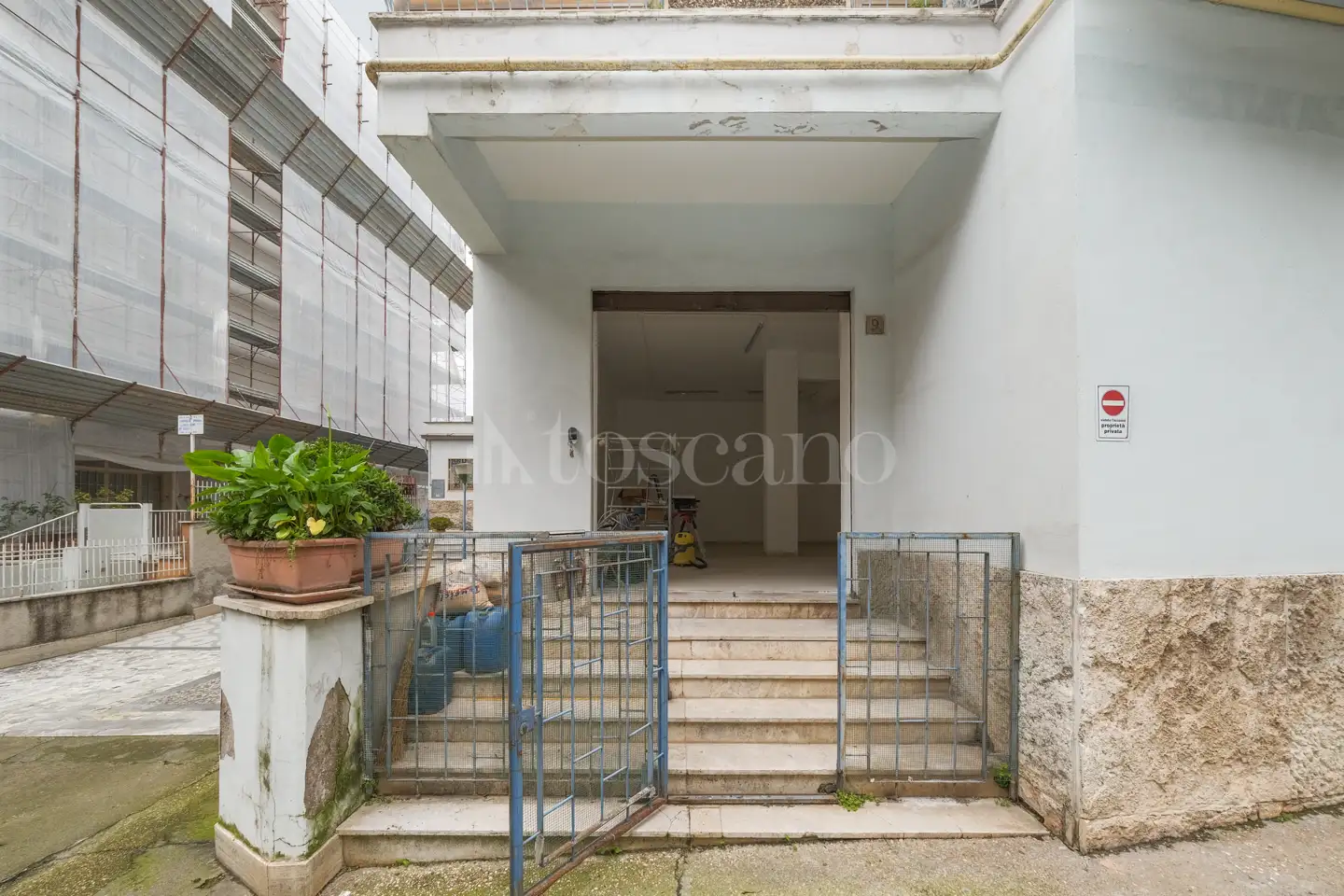 Negozio in affitto di 35 mq a €600 (rif. 13/2026)