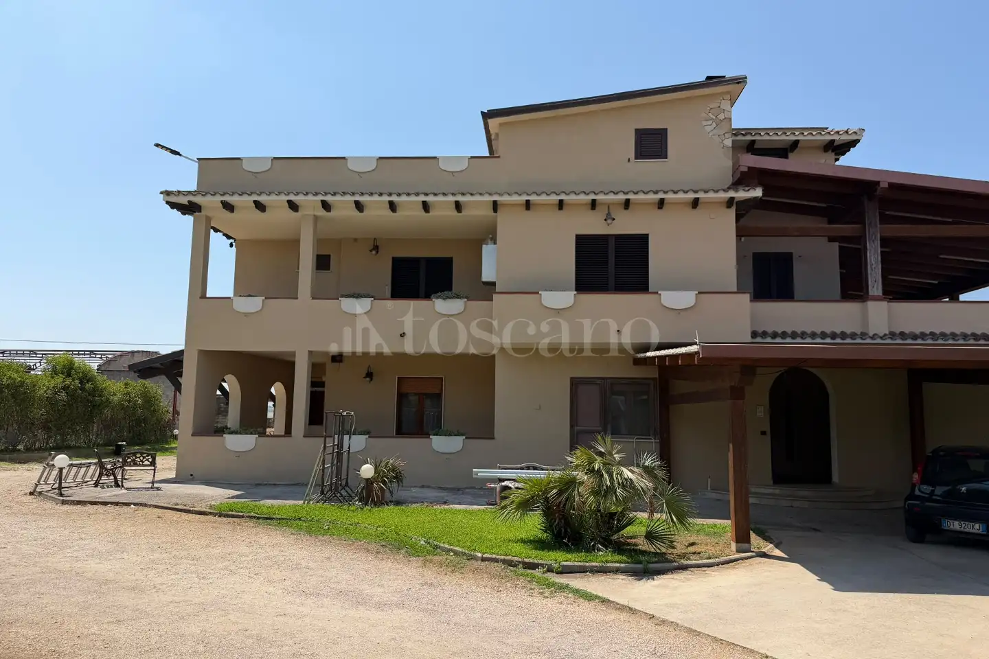 Villa in vendita di 350 mq a €570.000 (rif. 108/2025)