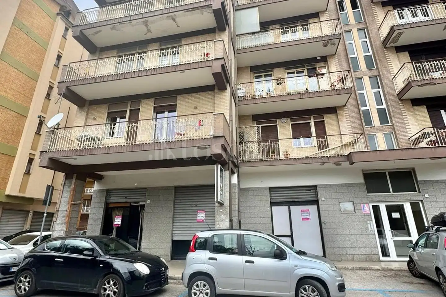Negozio in affitto di 600 mq a €3.000 (rif. 51/2026)