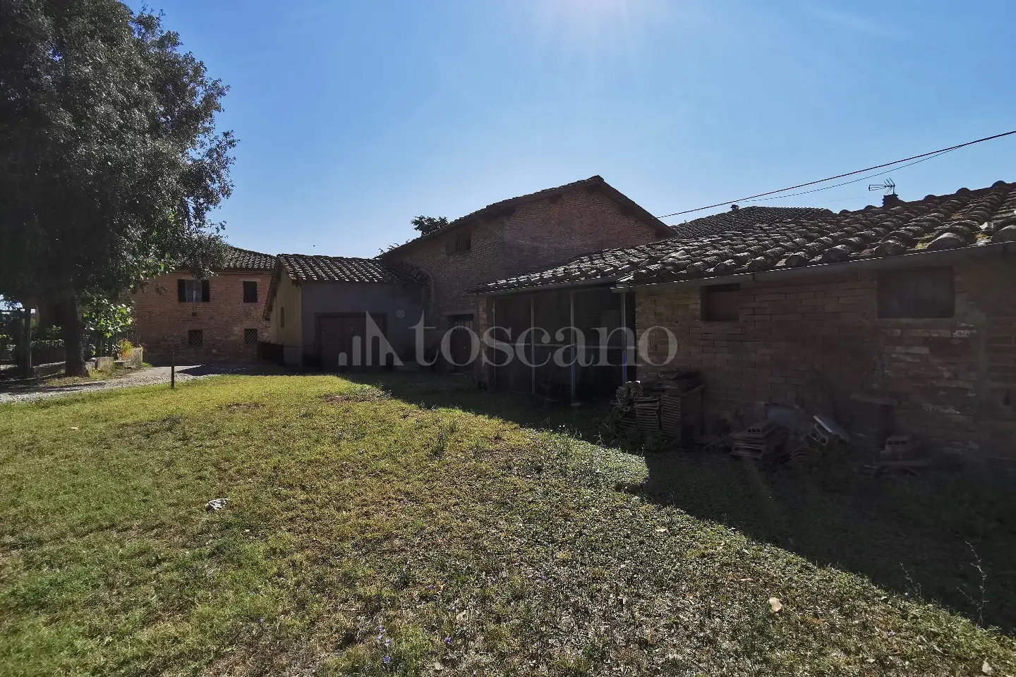 Box in vendita di 190 mq a €129.000 (rif. 28/2021)