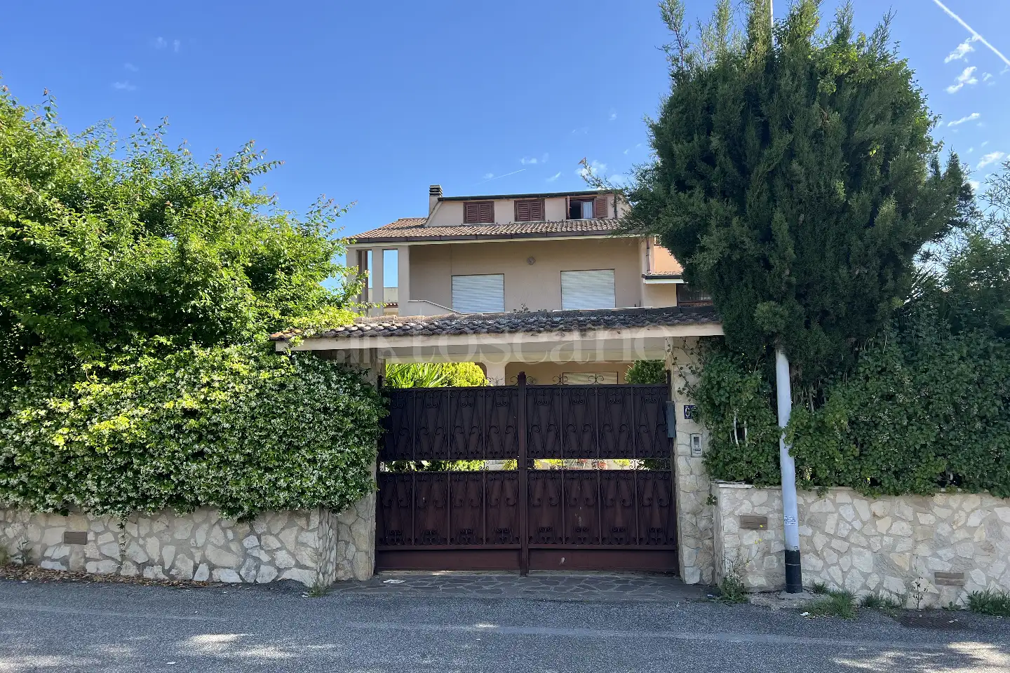 Villa in vendita di 320 mq a €359.000 (rif. 12/2026)