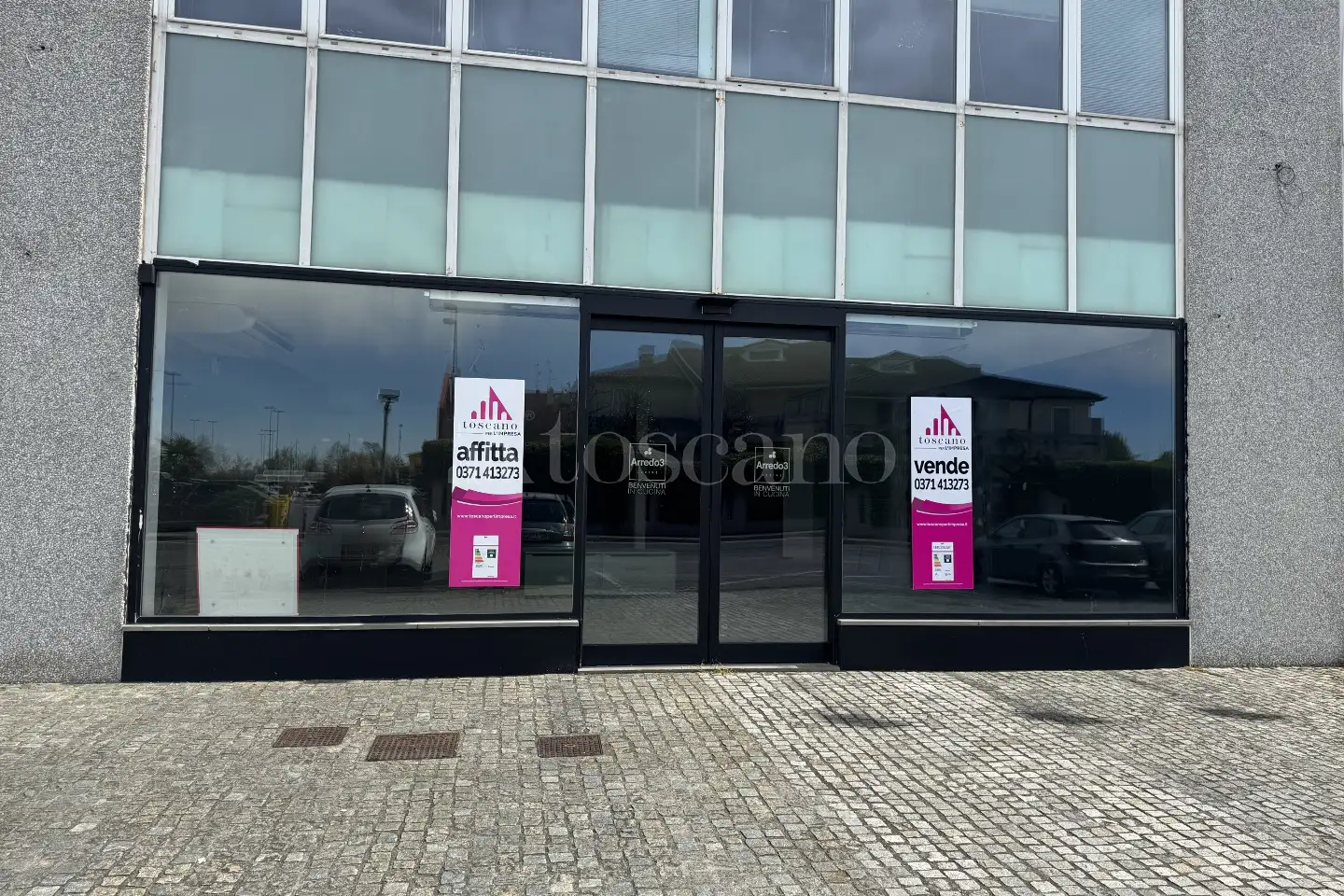 Negozio in vendita di 260 mq a €340,000 (rif. MRE0530VE-1)