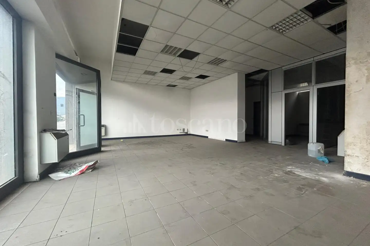 Negozio in vendita di 105 mq a €79.000 (rif. 26/2025)