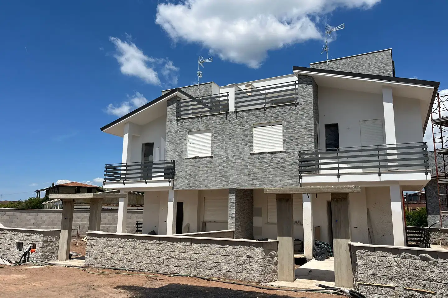Villa Bifamiliare in vendita di 180 mq a €620.000 (rif. 18/2026)