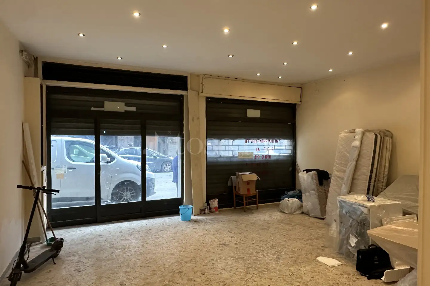 Negozio in vendita di 304 mq a €325.000 (rif. 13/2026)