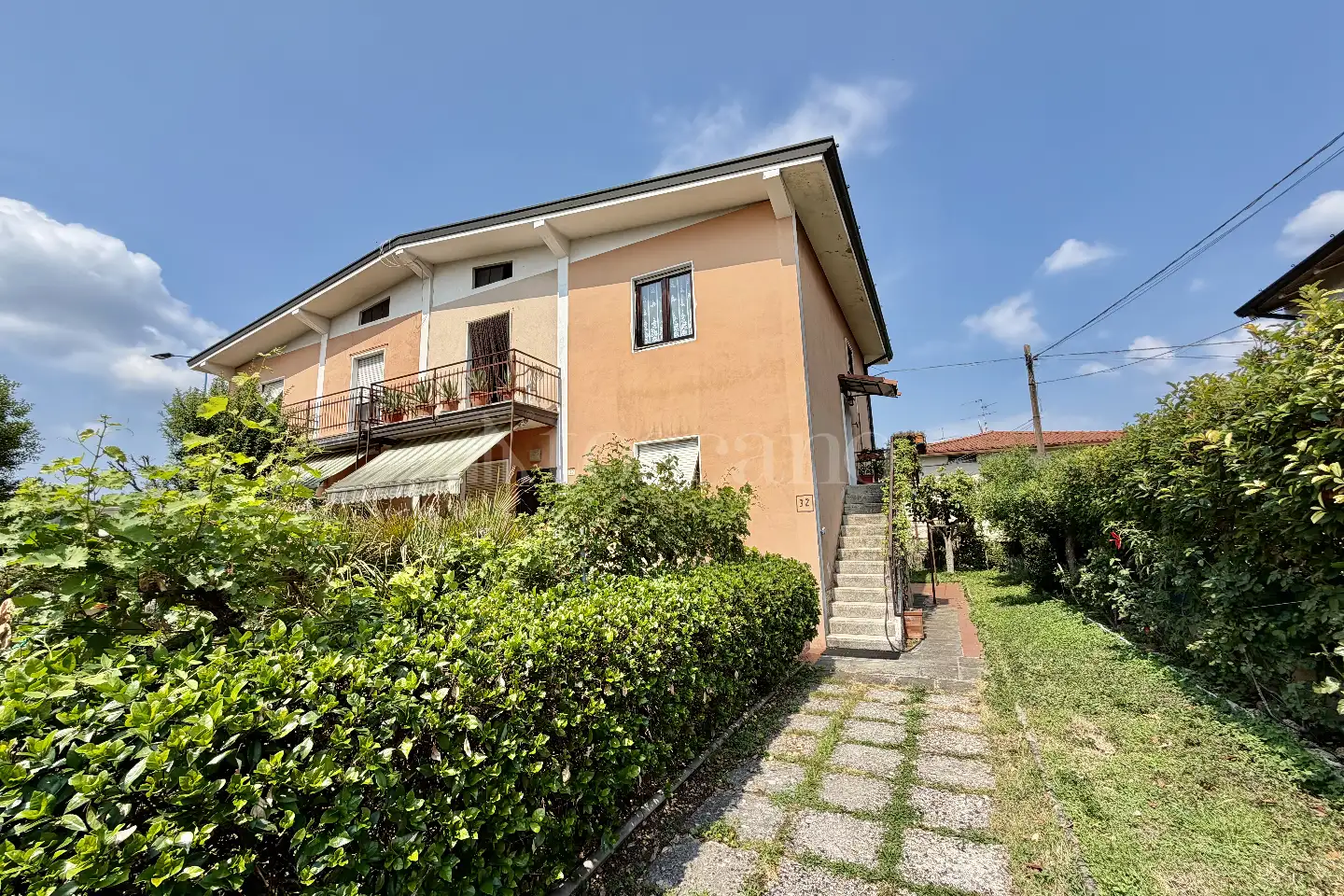 casa indipendente in vendita a Brescia in zona Villaggio Violino