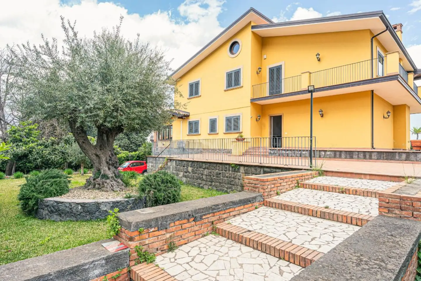 Villa in vendita di 300 mq a €490.000 (rif. 44/2025)