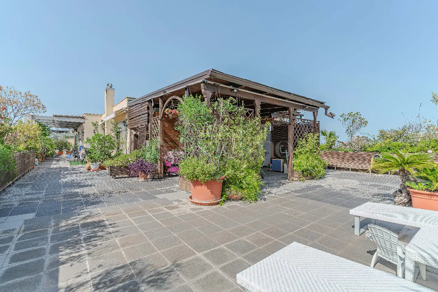 Attico in vendita di 185 mq a €737.000 (rif. 27/2026)