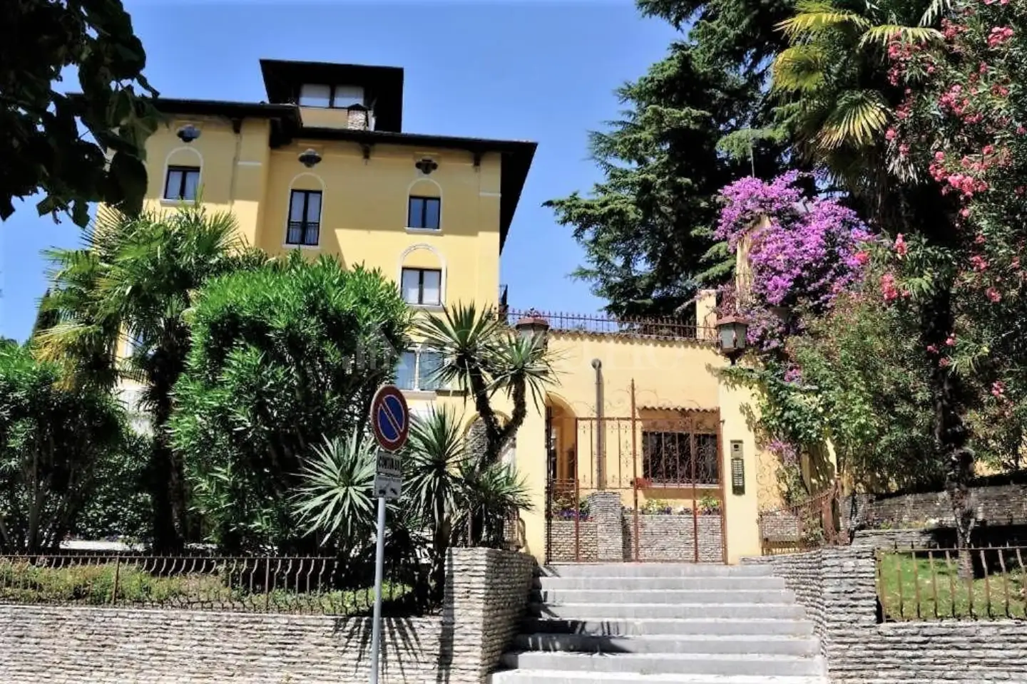 Casa in vendita di 100 mq a €1.400.000 (rif. 21/2024)