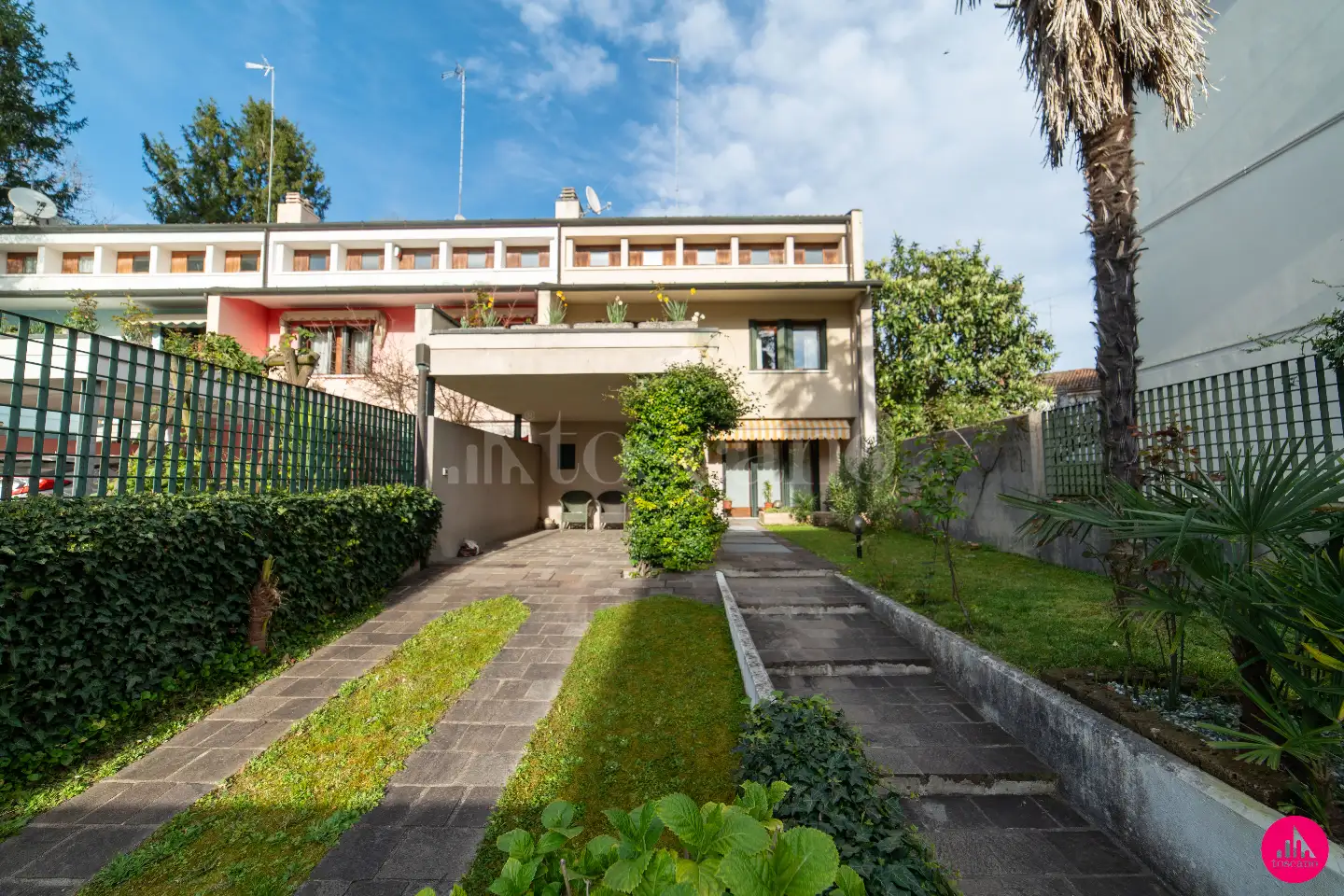 Villino a Schiera in vendita di 310 mq a €440.000 (rif. 53/2026)
