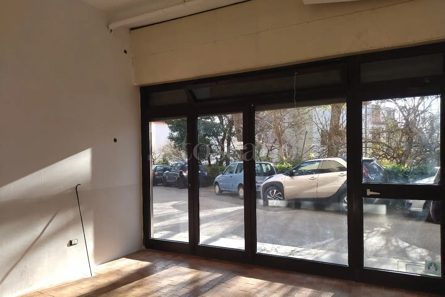 Negozio in affitto di 25 mq a €450 (rif. 2/2026)