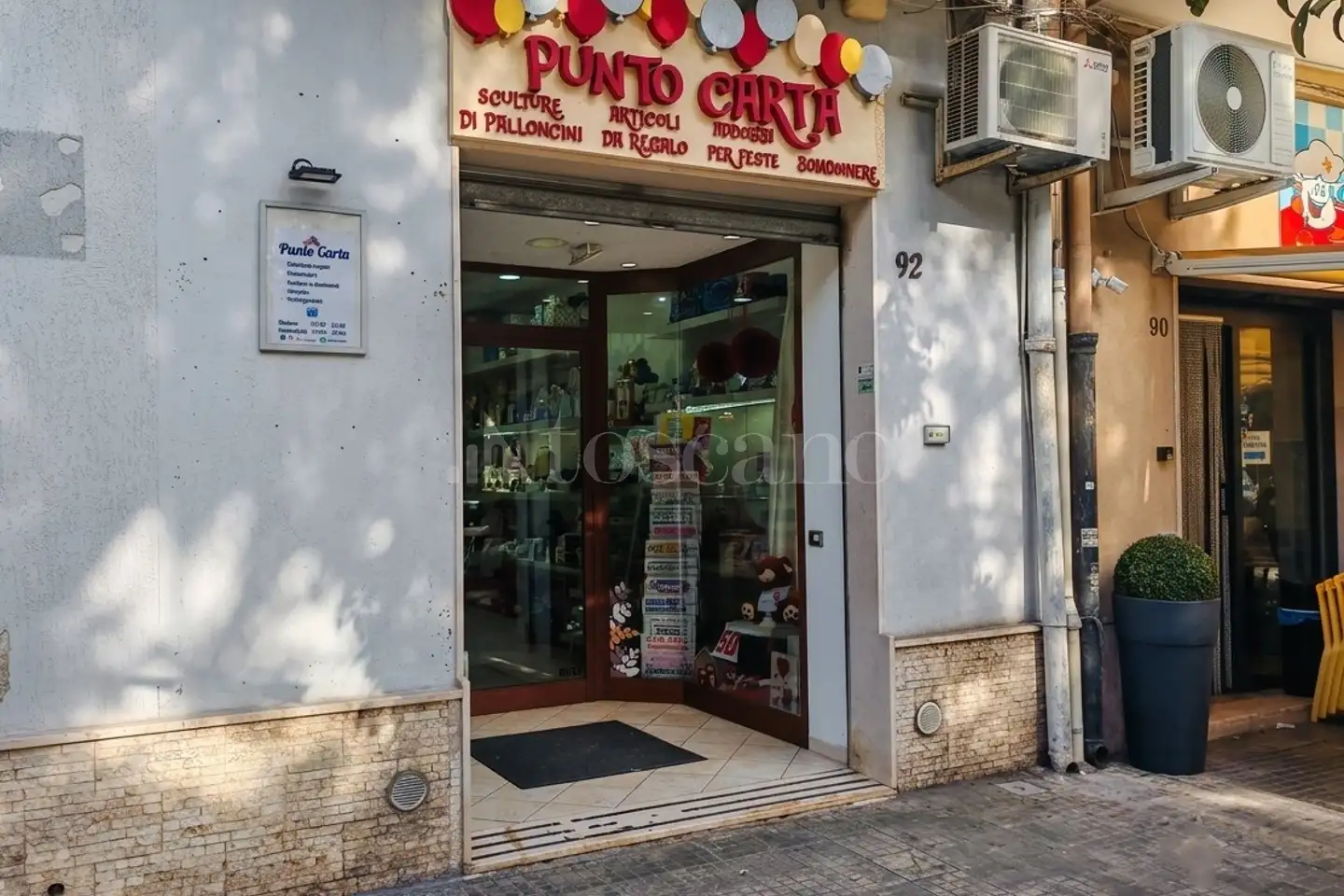Negozio in affitto di 103 mq a €1.200 (rif. 10/2026)