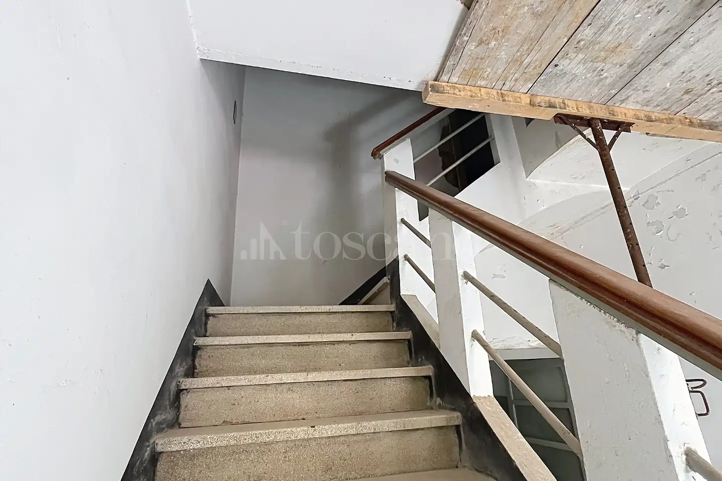 Casa Indipendente in vendita di 200 mq a €35.000 (rif. 119/2026)
