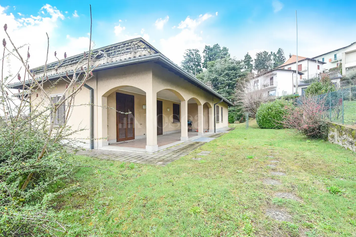 Villa in vendita di 325 mq a €650.000 (rif. 3/2026)