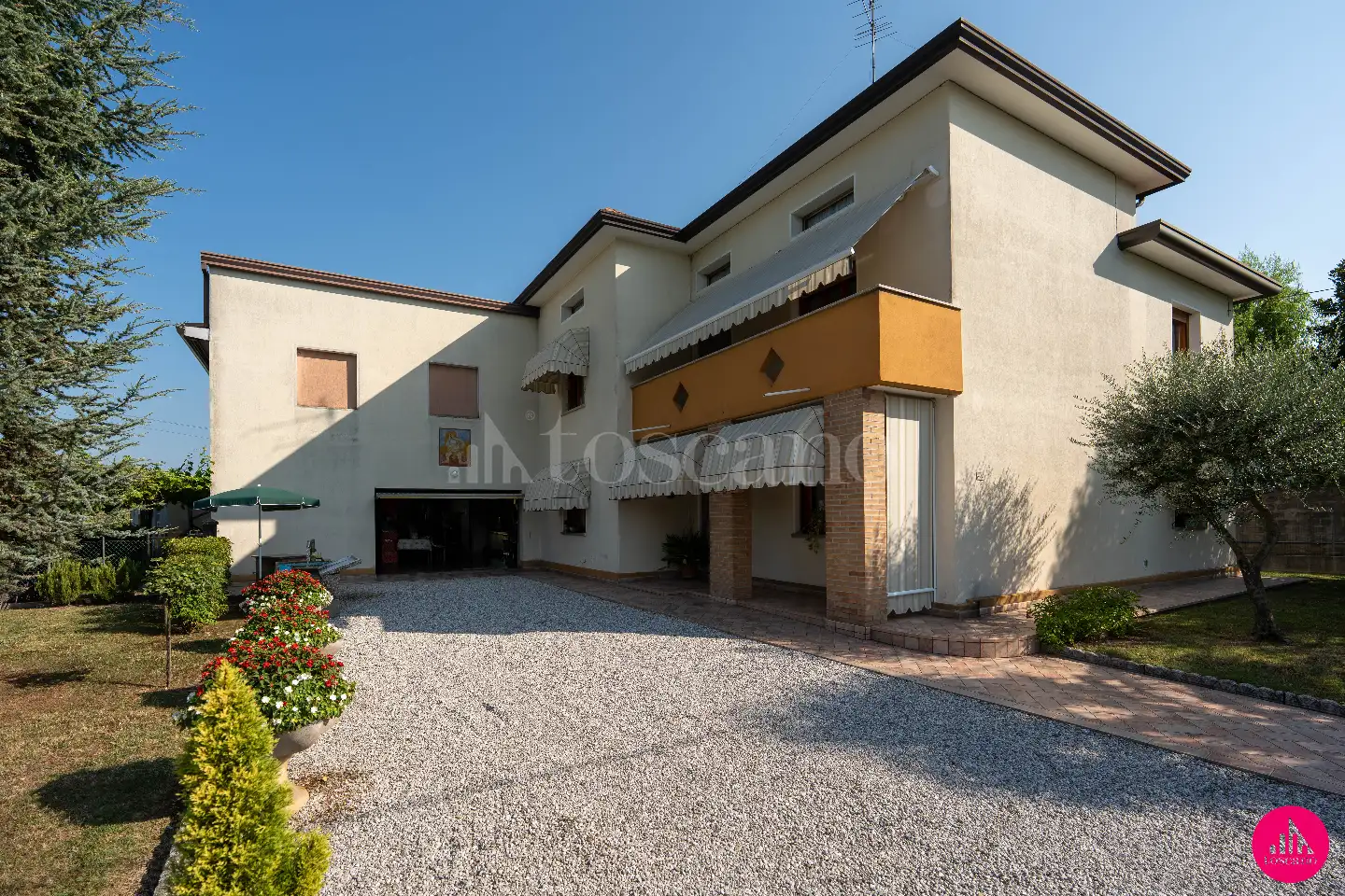 Casa Indipendente in vendita di 254 mq a €250.000 (rif. 150/2026)