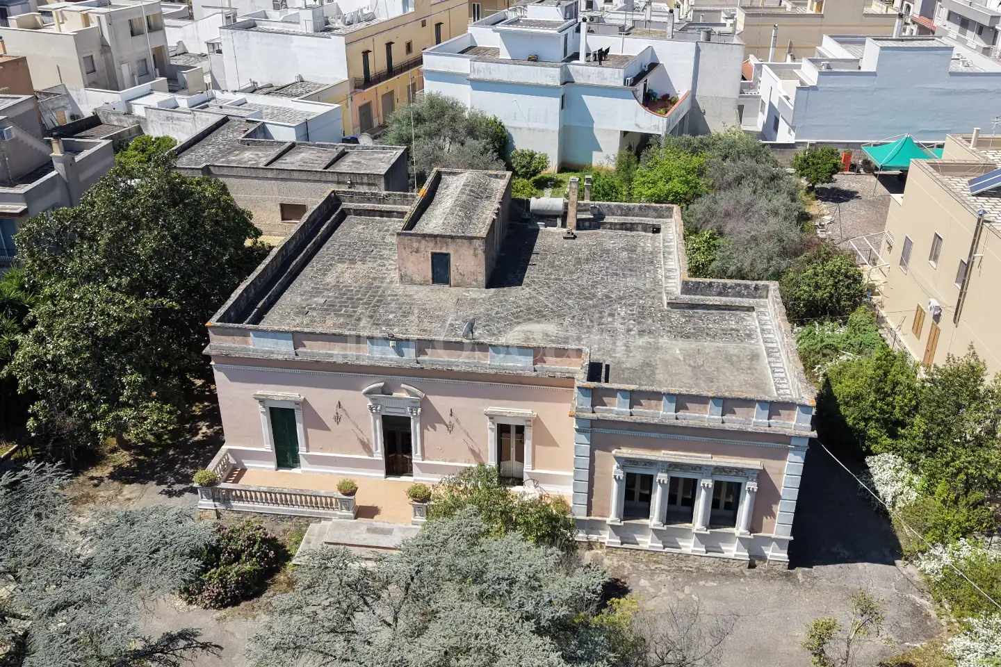 Villa in vendita di 290 mq a €798.000 (rif. 19/2026)