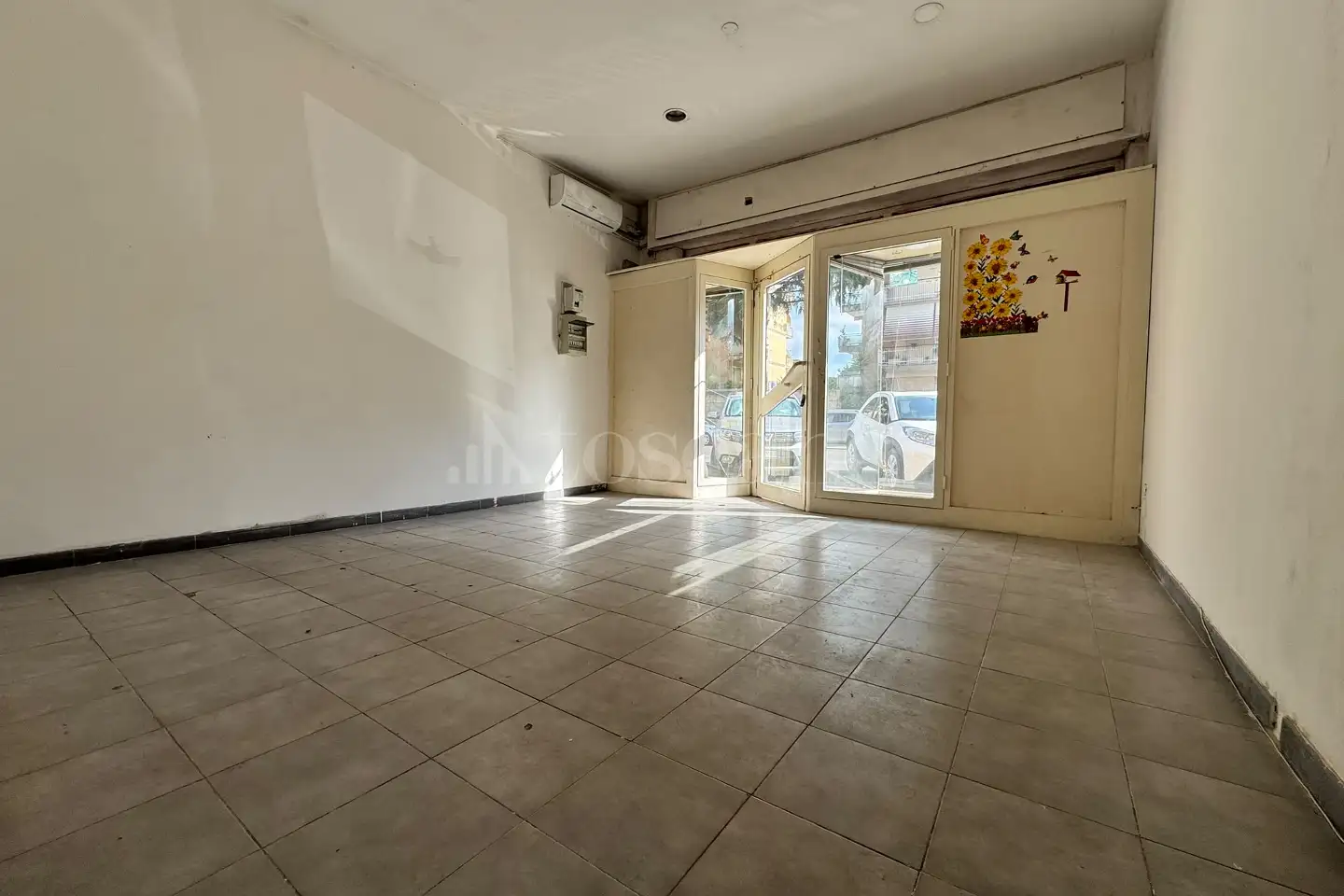Negozio in affitto di 30 mq a €870 (rif. 50/2026)