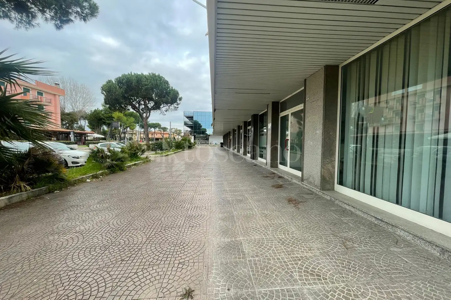 Negozio in vendita di 77 mq a €79.000 (rif. 9/2026)