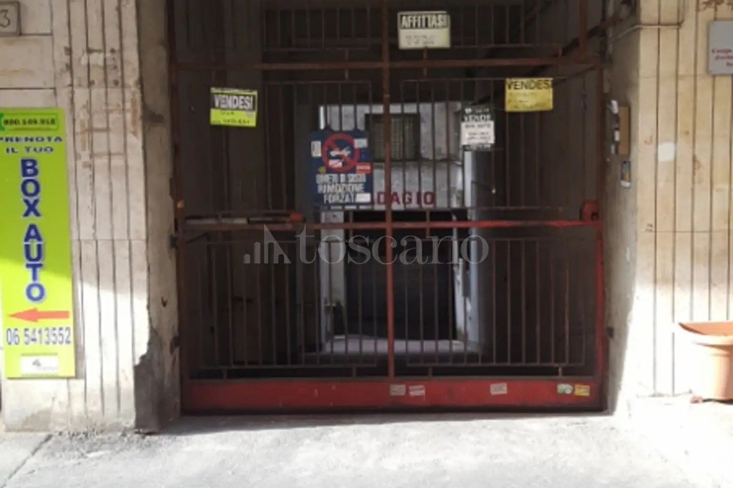 Box in affitto di 12 mq a €230 (rif. 1/2026)