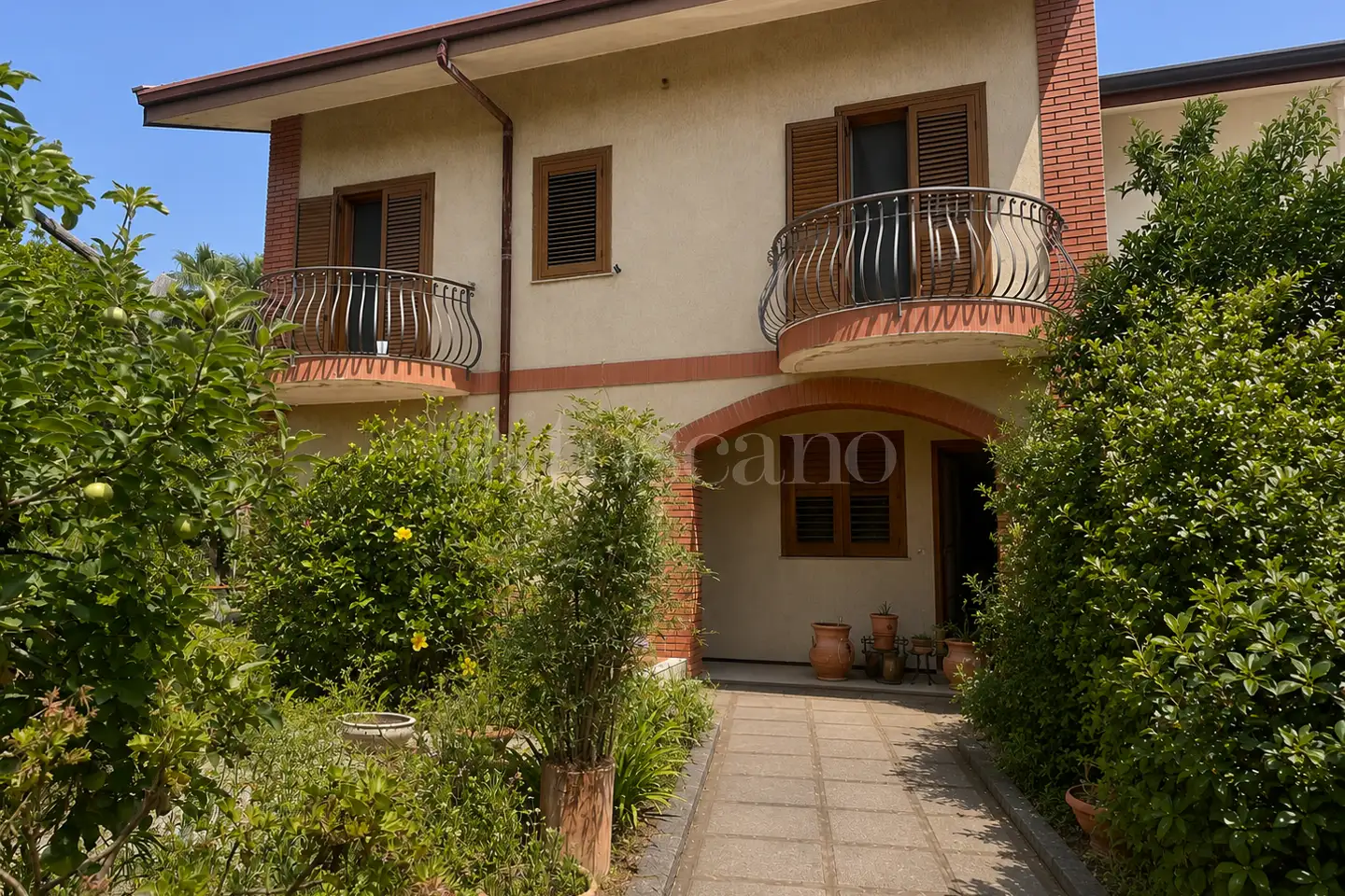 Villa in vendita di 415 mq a €345.000 (rif. 128/2026)