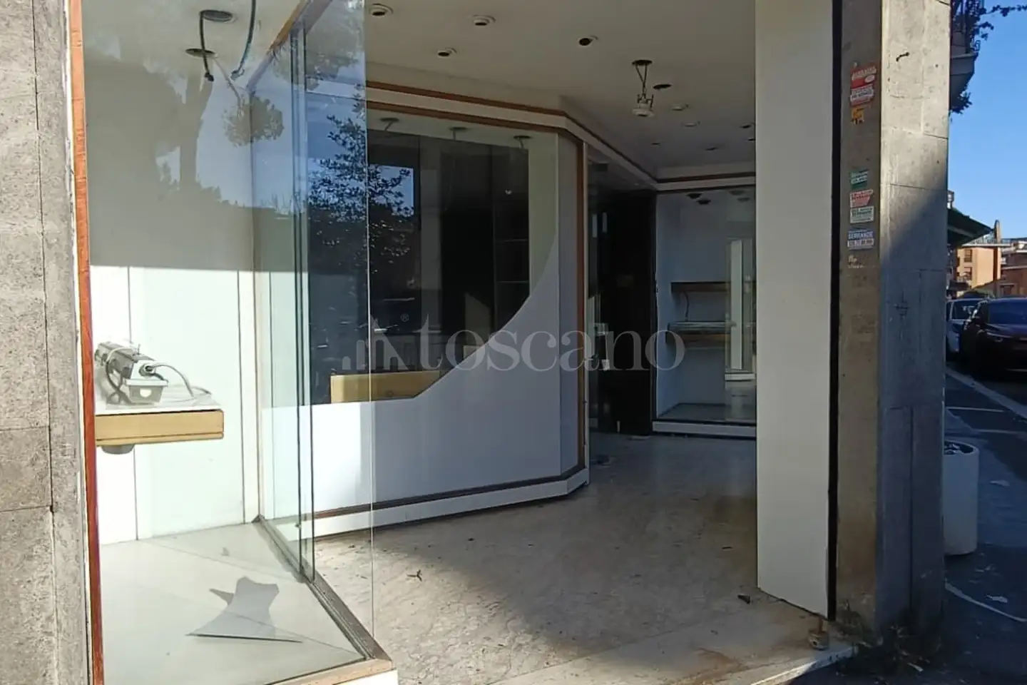 Negozio in affitto di 75 mq a €1.100 (rif. 54/2025)