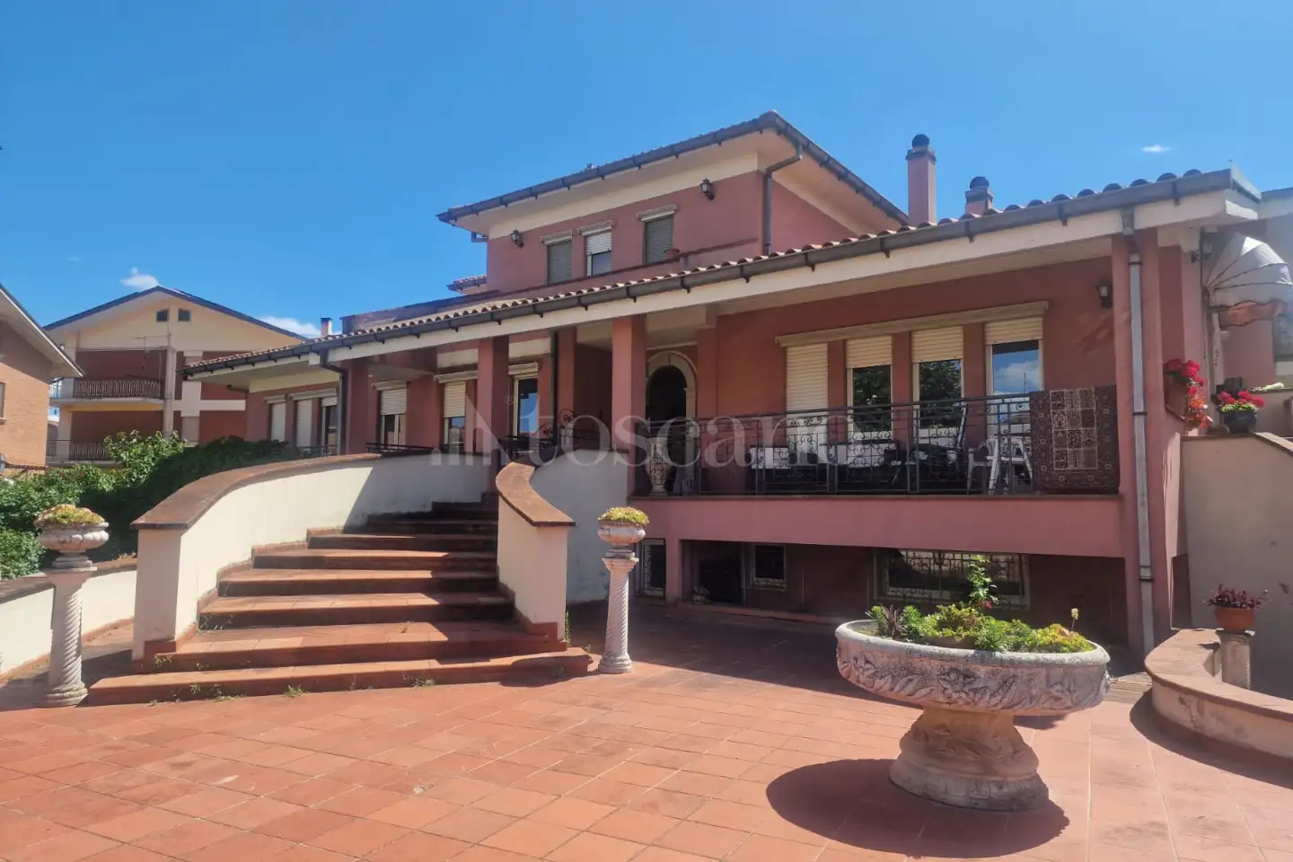 Villa in vendita di 500 mq trattativa riservata (rif. 104/2025)