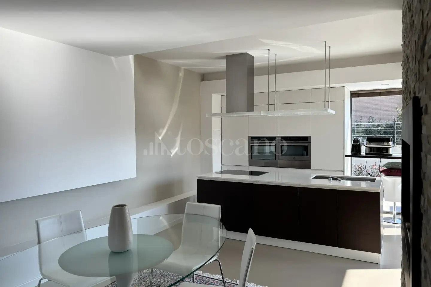 Villa Plurifamiliare in vendita di 250 mq a €1.050.000 (rif. 14/2026)