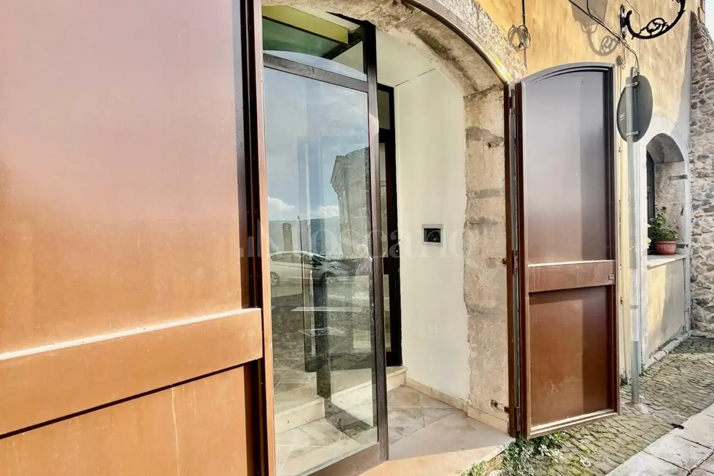 Attività Commerciale in affitto di 50 mq a €350 (rif. 46/2024)