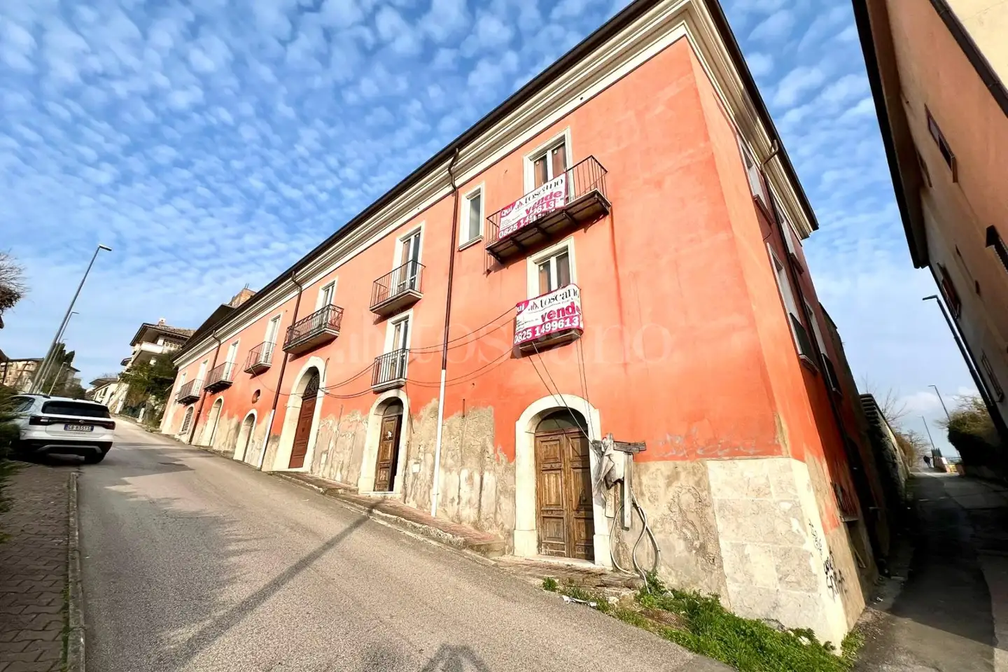 Palazzo in vendita di 900 mq a €700.000 (rif. 14/2025)