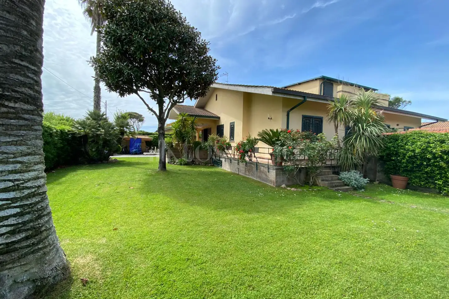 Villa Bifamiliare in affitto di 100 mq a €8.500 (rif. 15/2026)