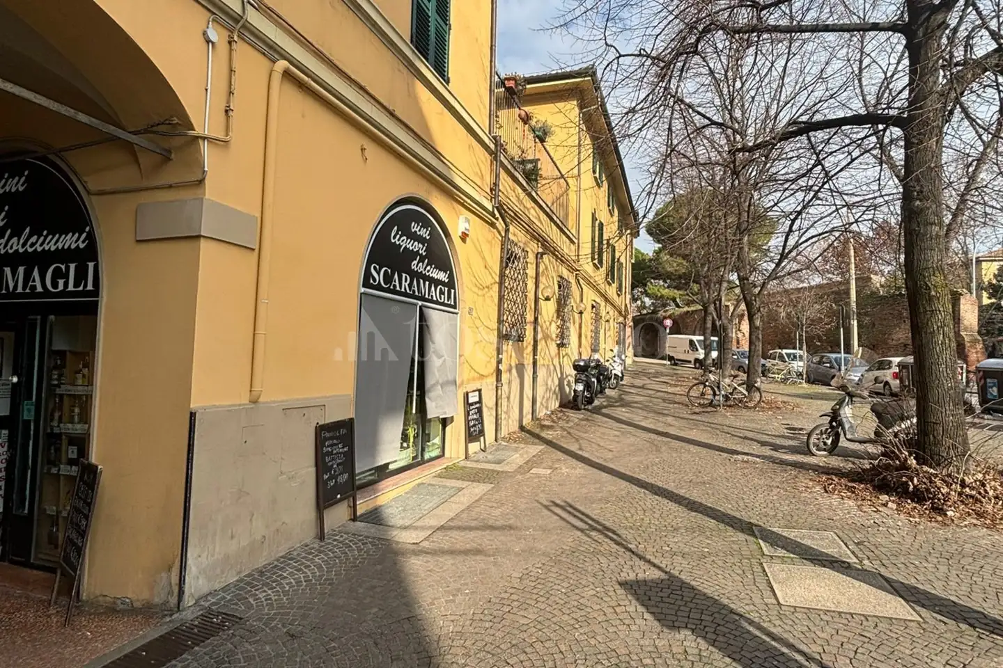 Negozio in vendita di 290 mq a €800.000 (rif. 8/2026)