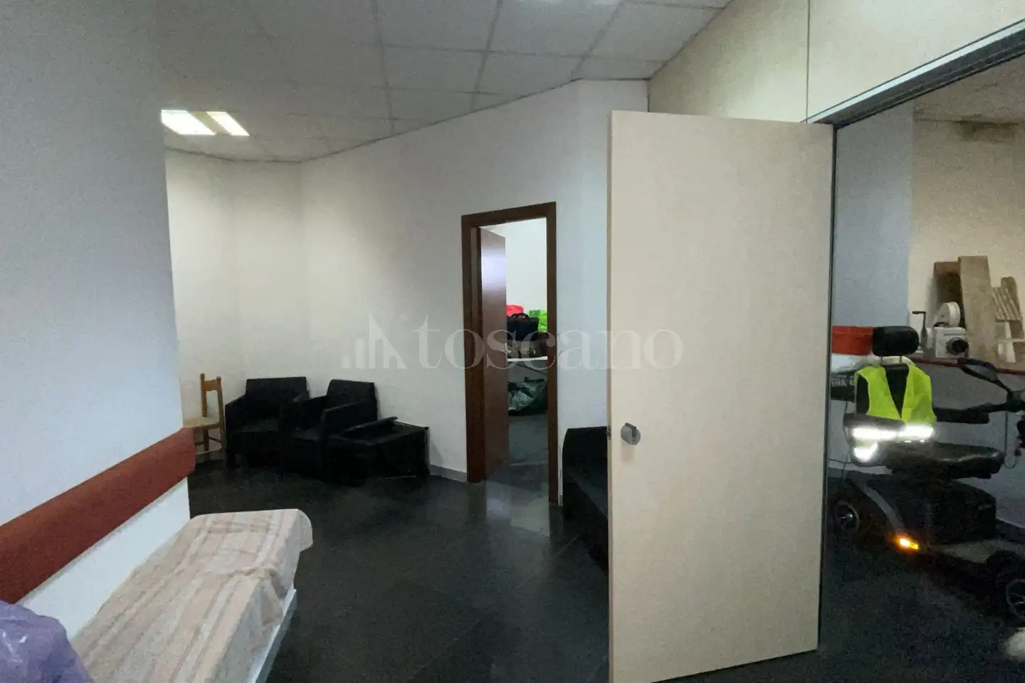 Negozio in vendita di 150 mq a €327.000 (rif. 17/2026)