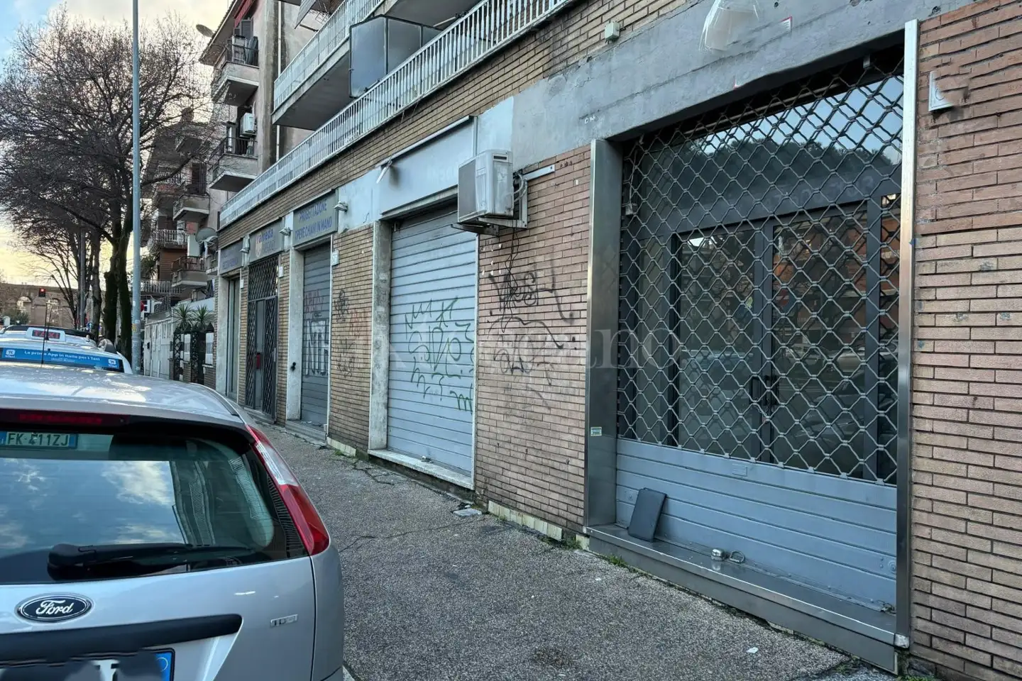 Negozio in affitto di 35 mq a €600 (rif. 1/2026)