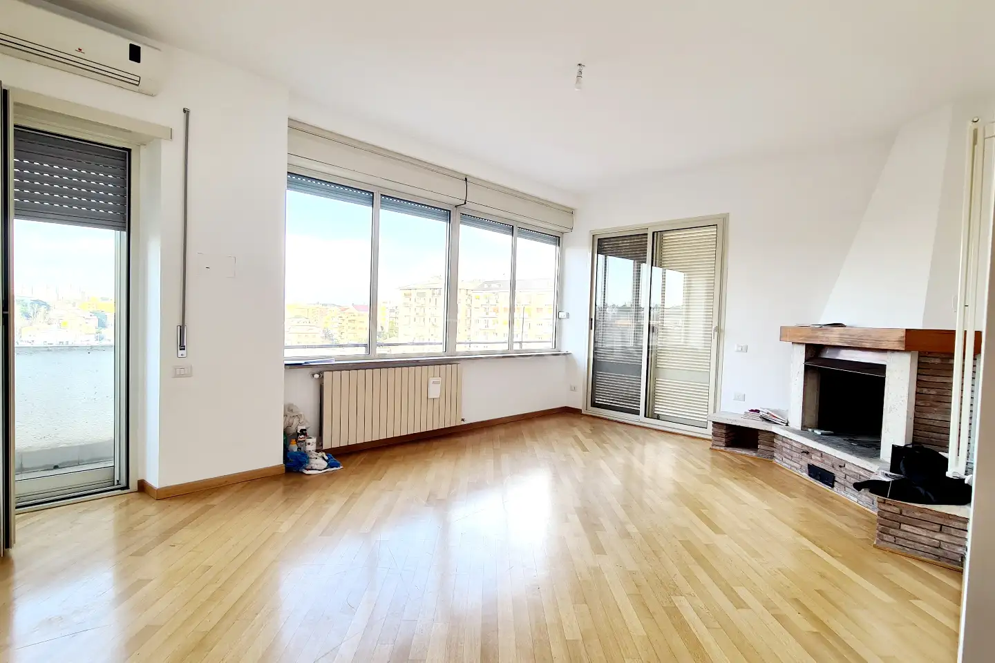Attico in affitto di 100 mq a €1.450 (rif. 10/2026)