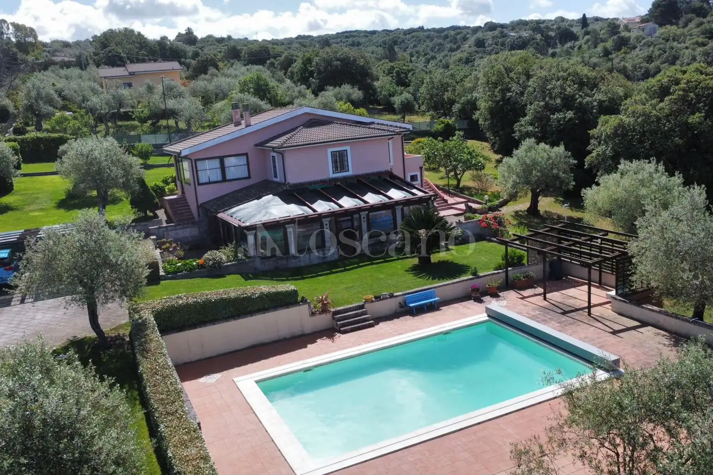 Villa in vendita di 250 mq a €590.000 (rif. 110/2026)