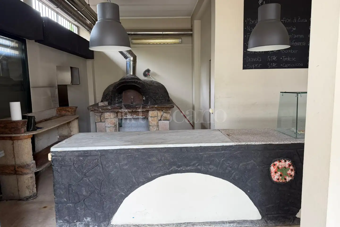 Negozio in vendita di 70 mq a €136.000 (rif. 27/2026)