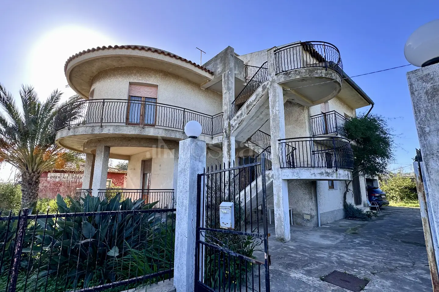 Villa in vendita di 330 mq a €184.000 (rif. 5/2026)