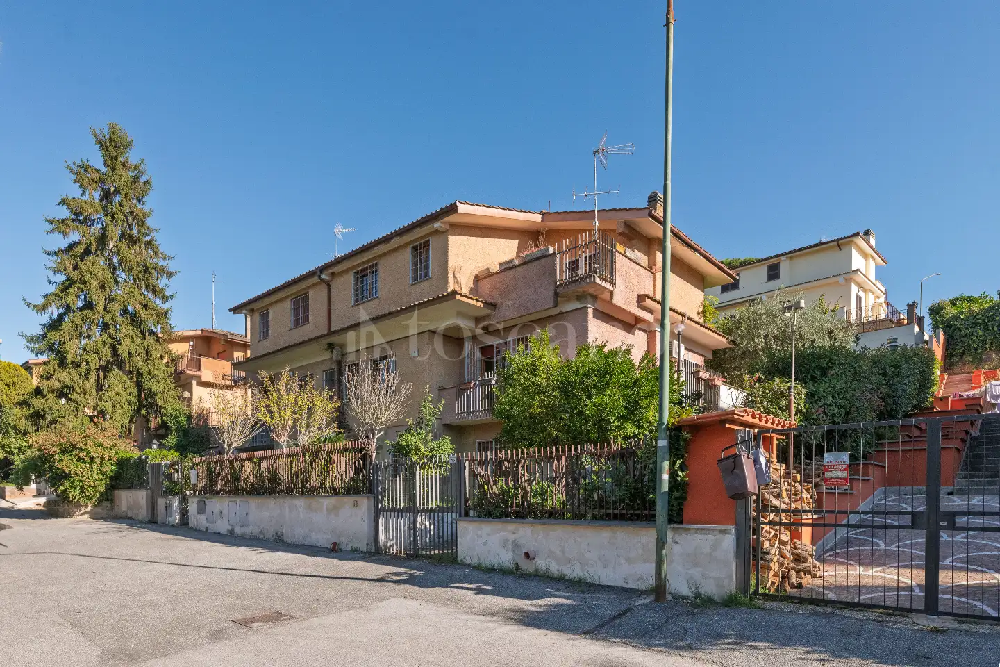 Villa Bifamiliare in vendita di 250 mq a €295.000 (rif. 24/2025)