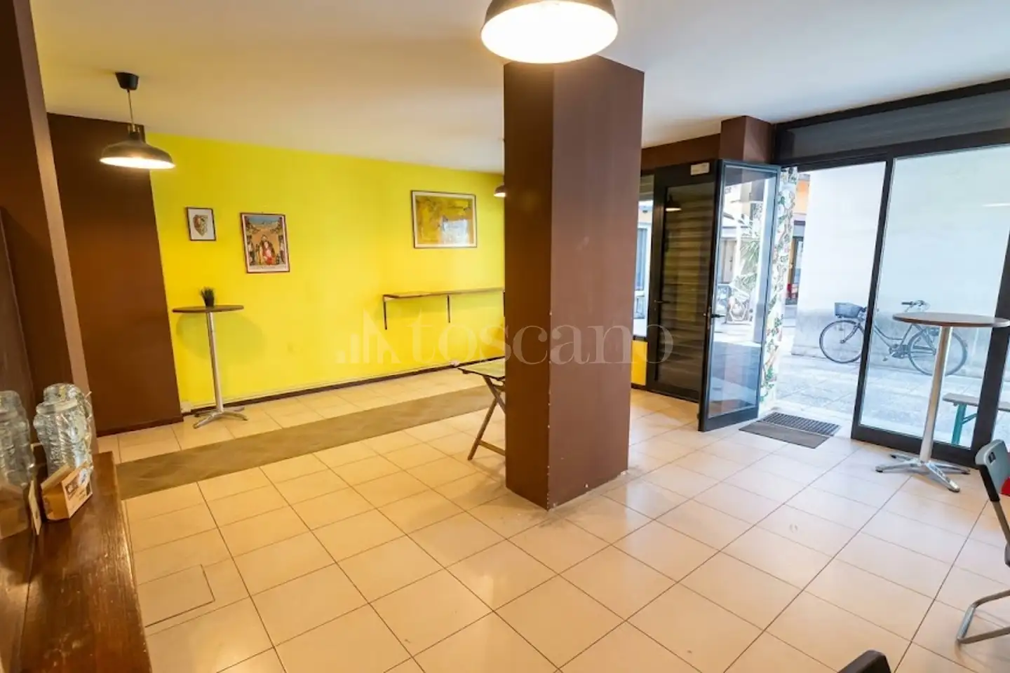 Negozio in affitto di 63 mq a €850 (rif. 8/2026)