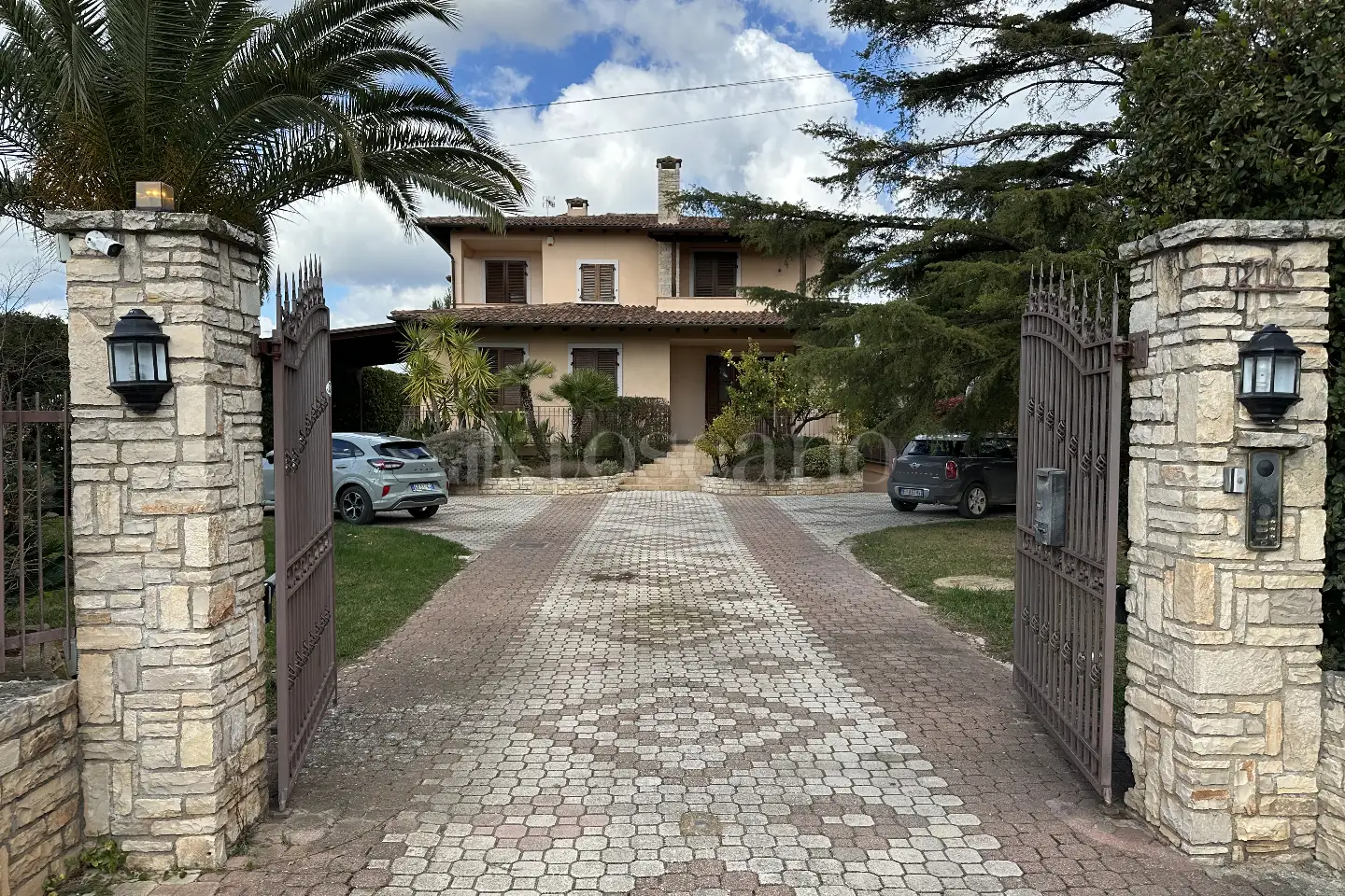 Casale in vendita di 747 mq a €790.000 (rif. 11/2026)