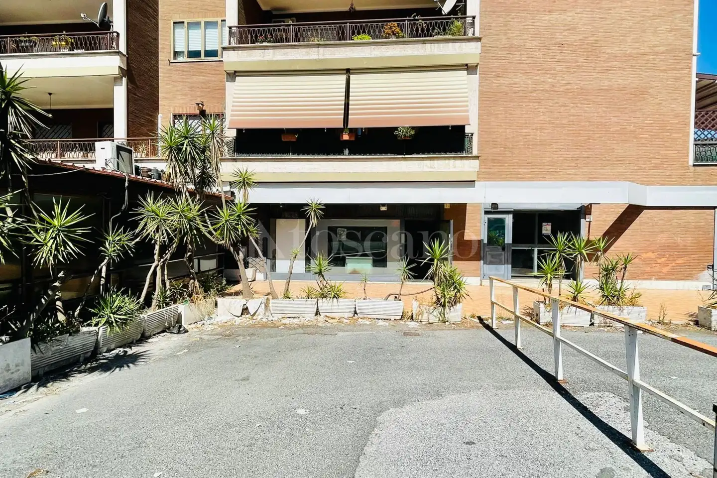 Negozio in affitto di 80 mq a €2.500 (rif. 28/2025)