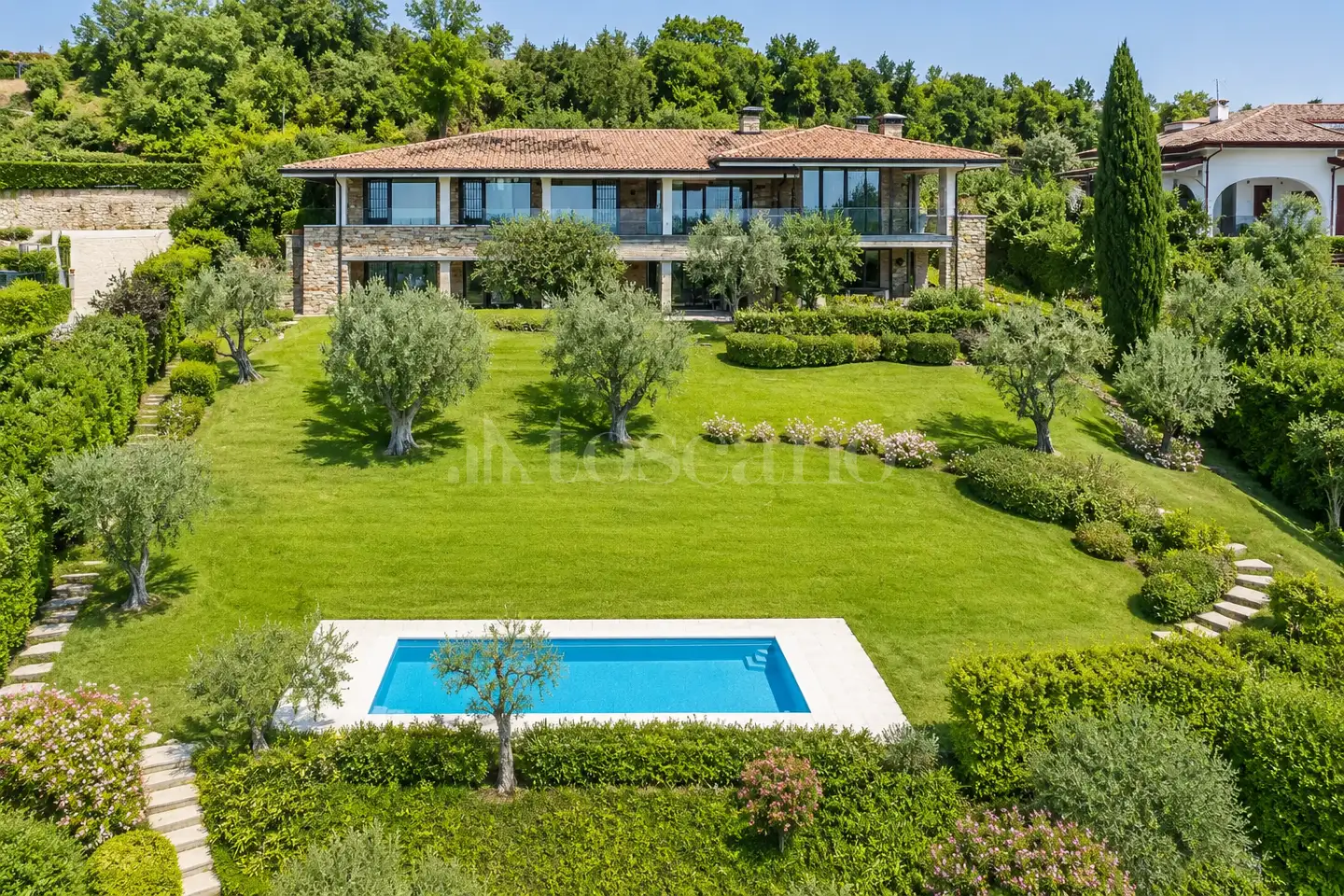 Villa in vendita di 750 mq a €6.400.000 (rif. 30/2024)