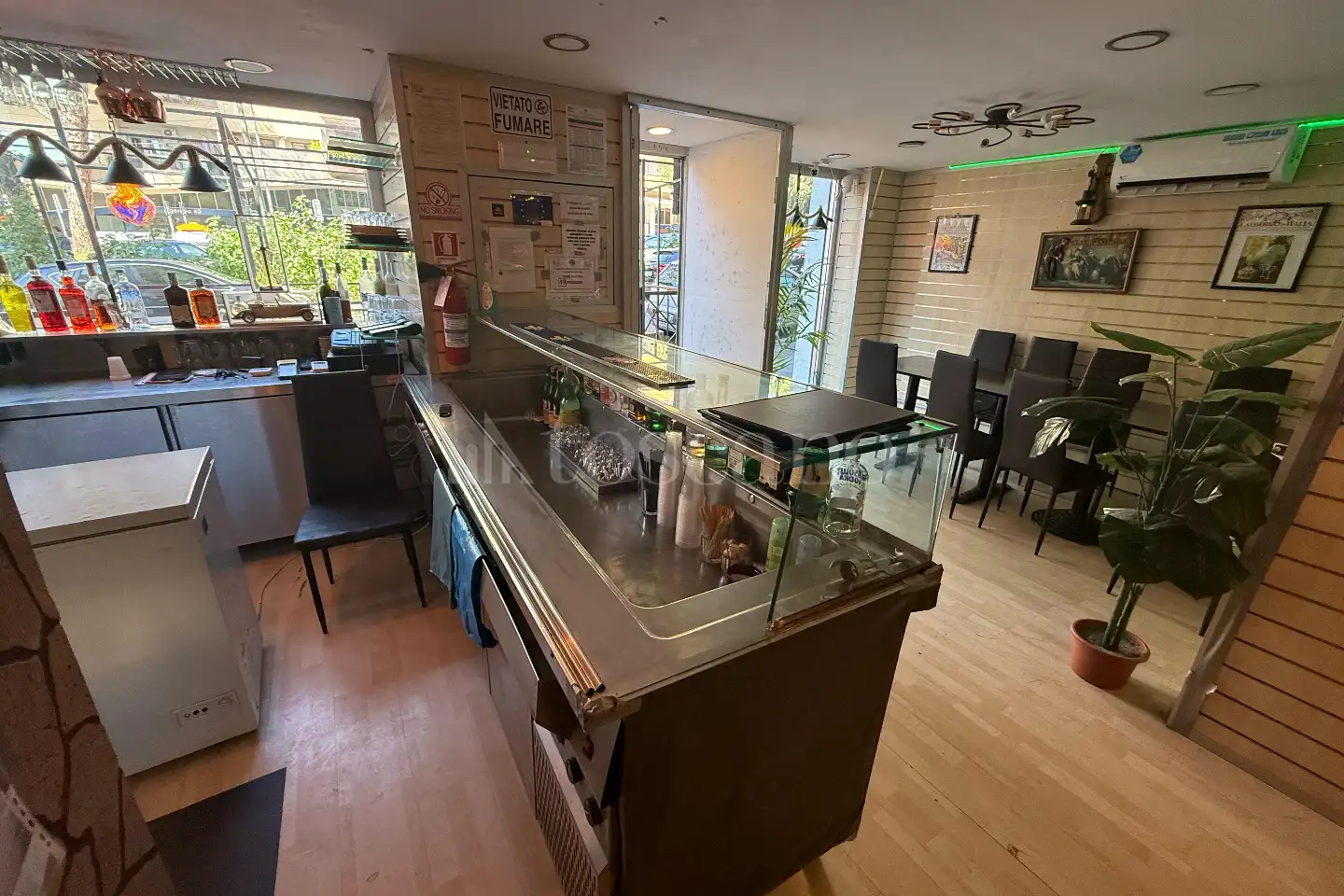 Negozio in vendita di 160 mq a €399.000 (rif. 14/2025)