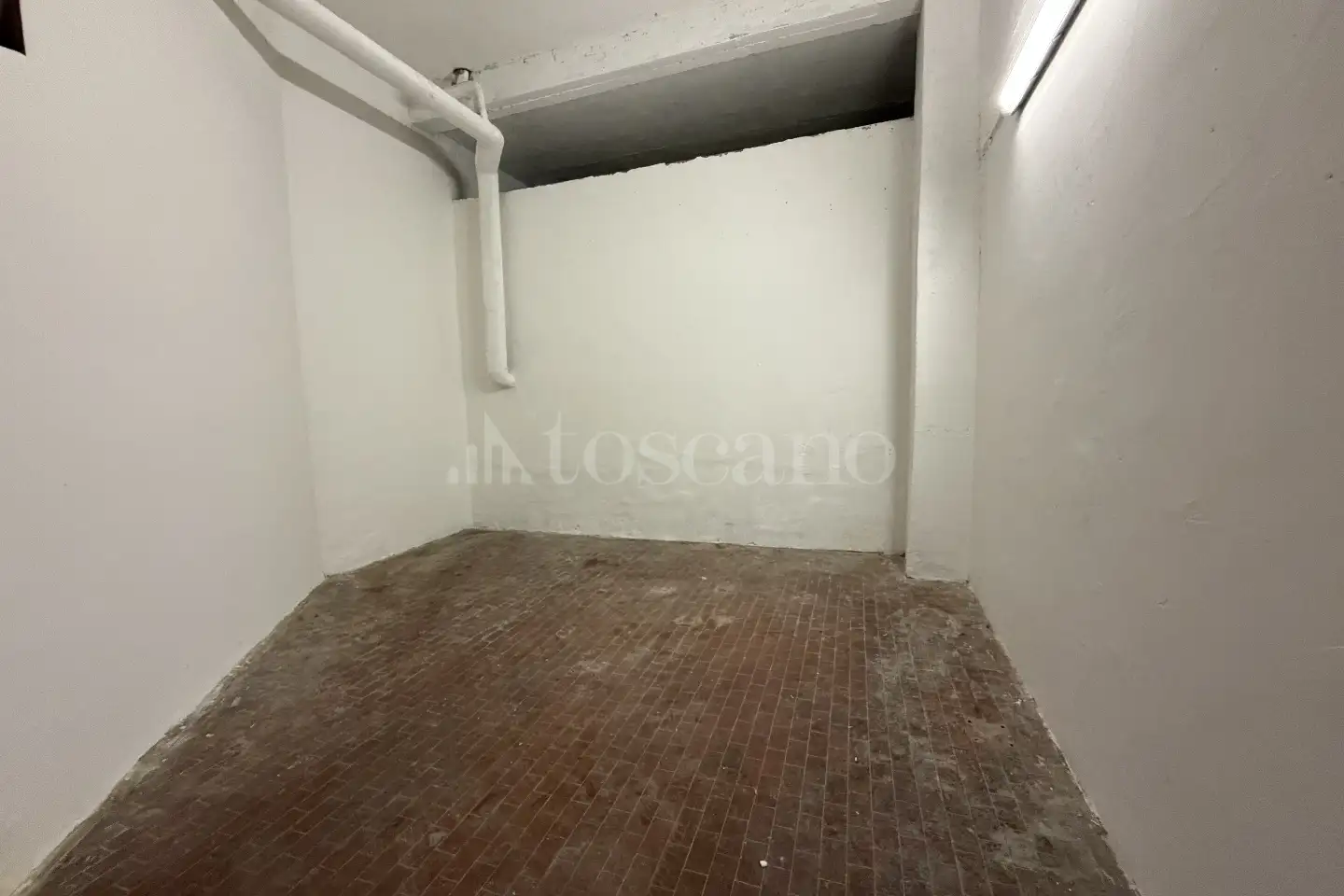 Box in vendita di 26 mq a €45.000 (rif. 47/2025)