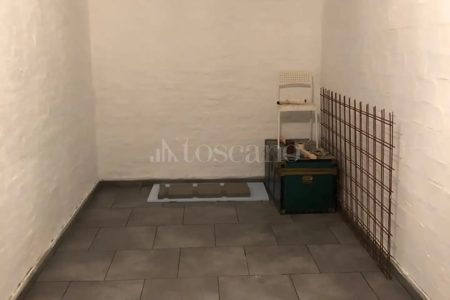 Garage in vendita di 10 mq a €17.000 (rif. 4/2026)