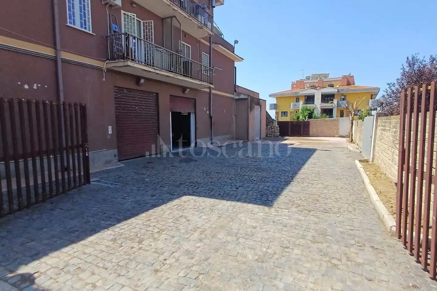 Negozio in vendita di 250 mq a €225.000 (rif. 27/2025)