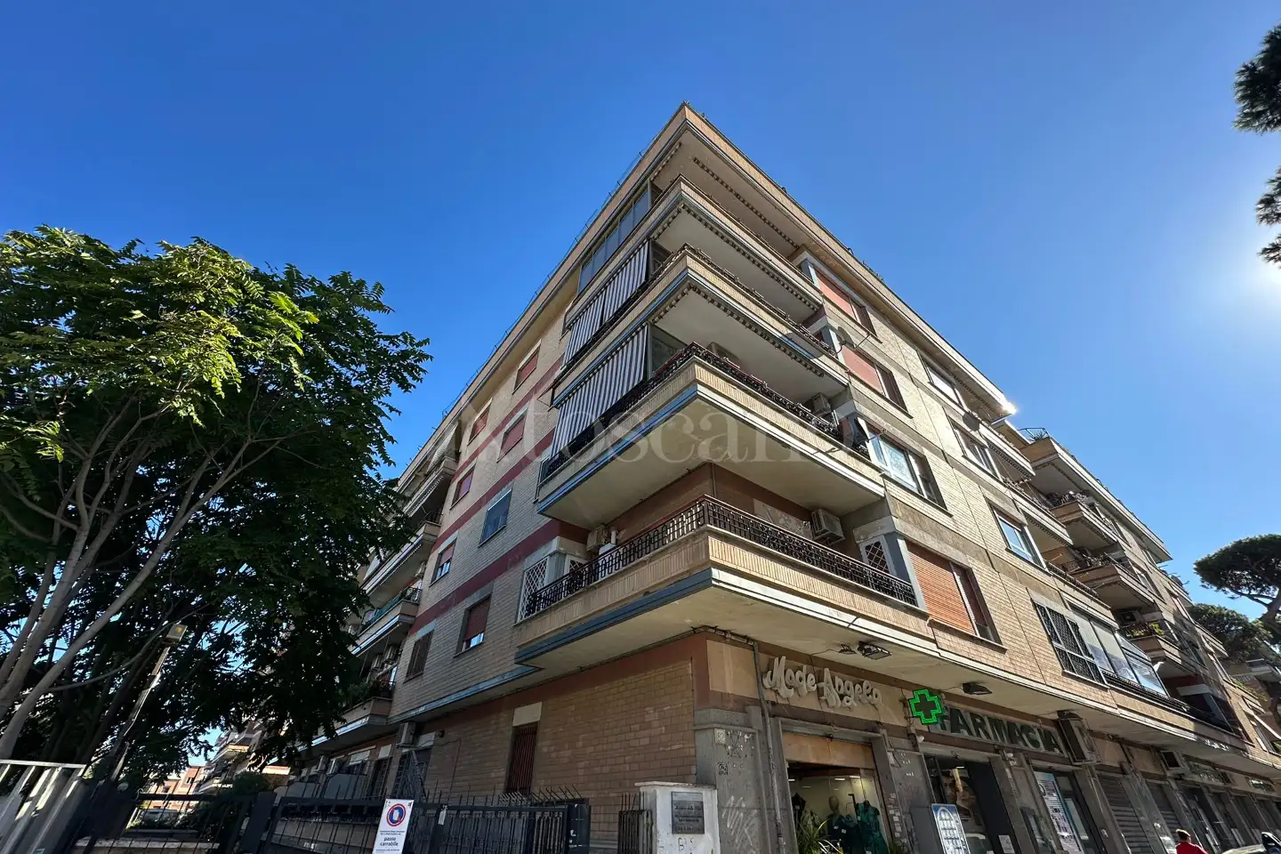 Negozio in affitto di 64 mq a €950 (rif. 36/2025)